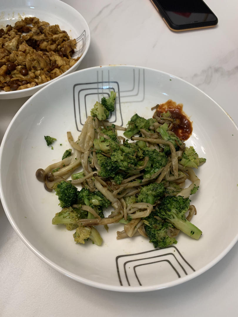 低脂低卡‼️鲜嫩好吃不长胖的西兰花炒菌菇