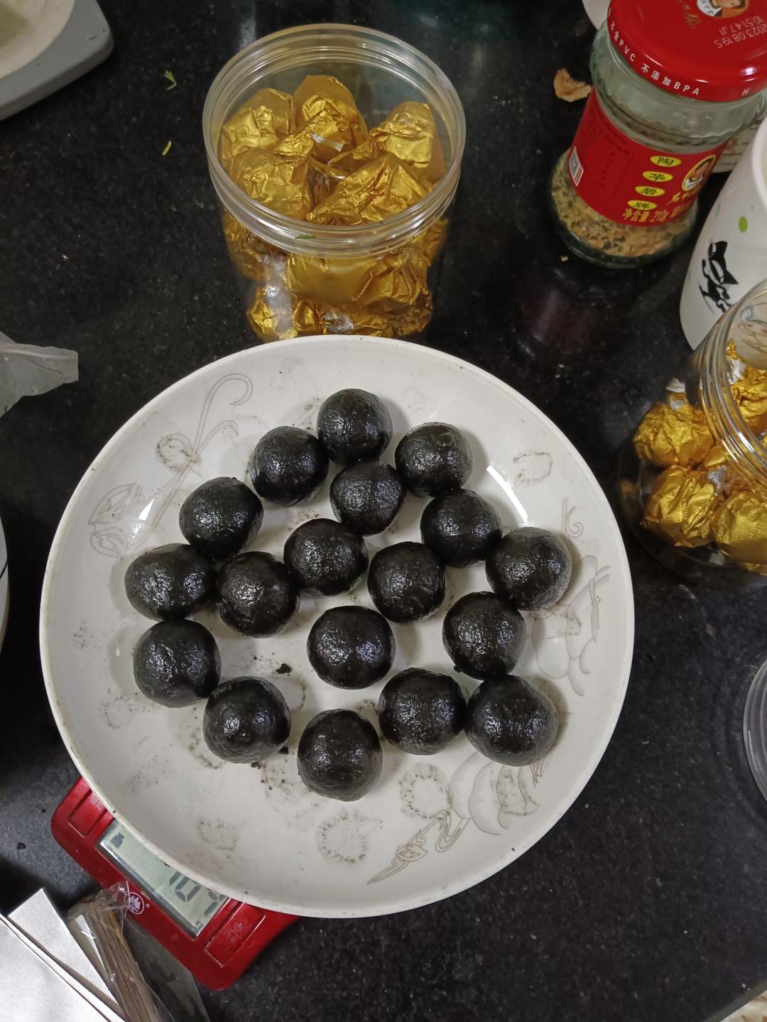 脱发克星，超级好吃，停不下来的九蒸九晒黑芝麻丸