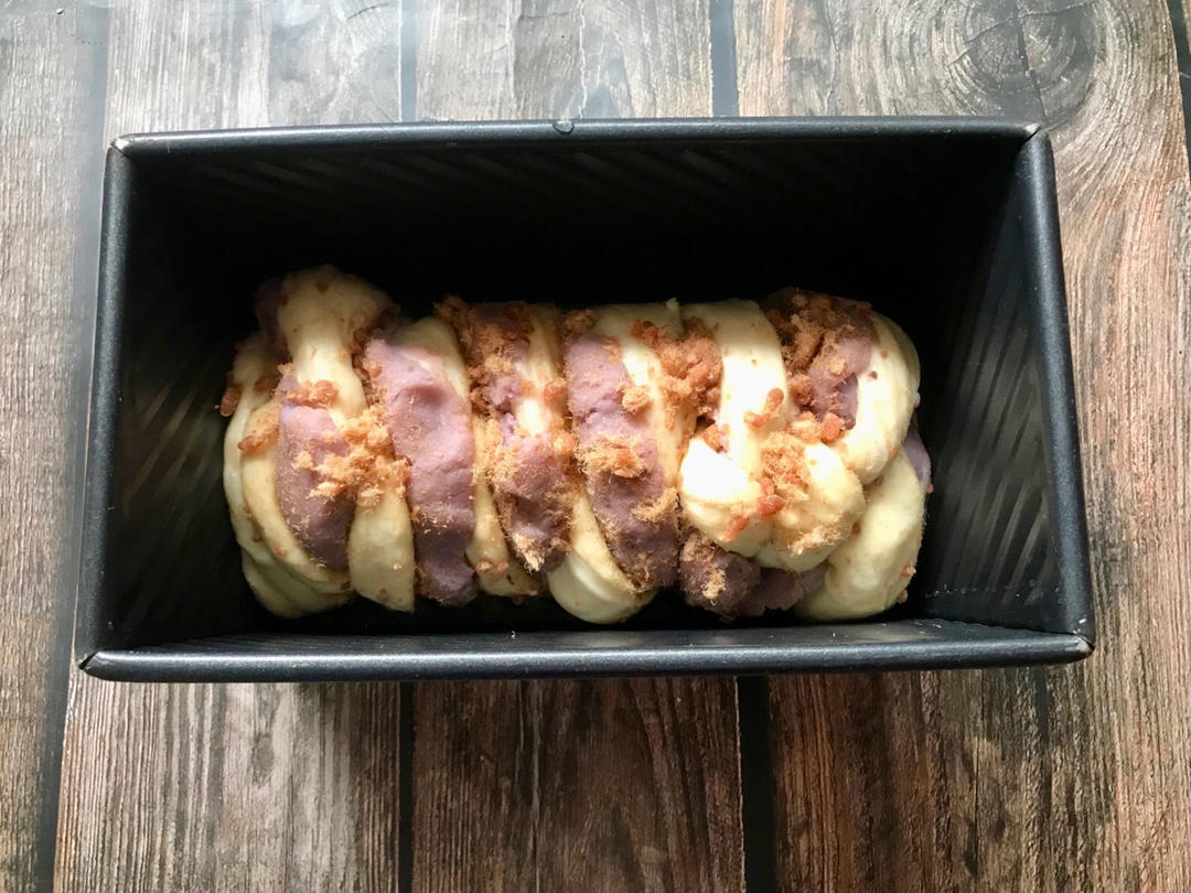 爆好吃的芋泥肉松吐司