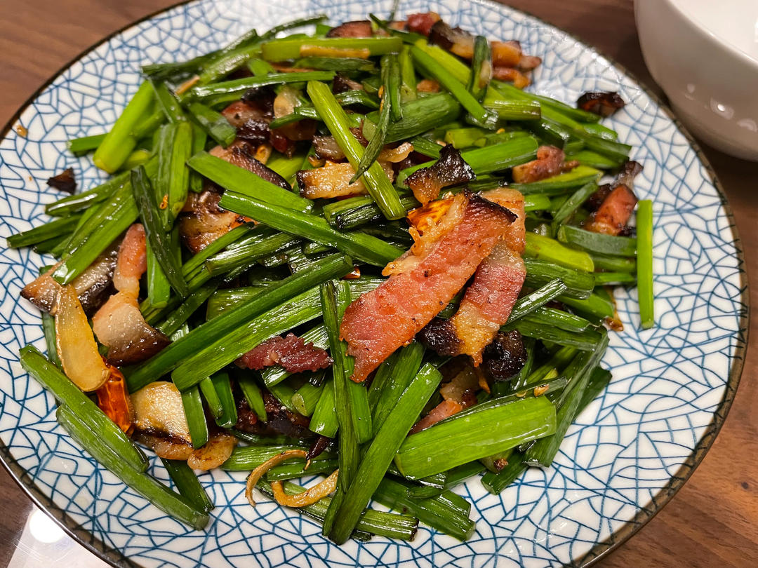 韭菜花炒腊肉
