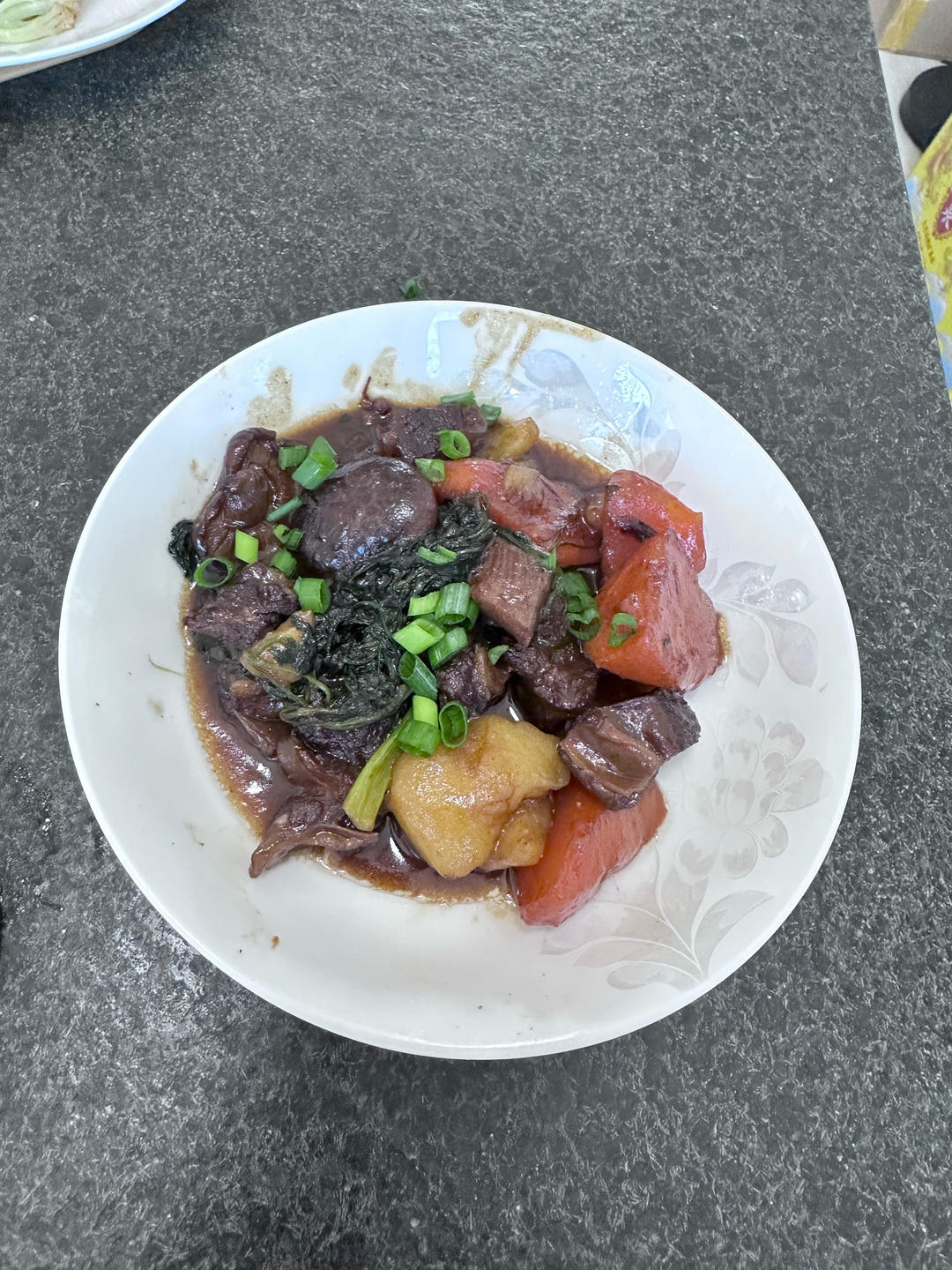 厨师长教你：“红烧牛肉”的家常做法，软烂入味，肉香四溢