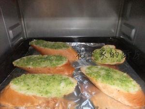 花椰菜蒜香法棍面包的做法 步骤6