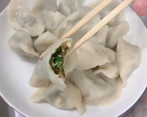 荠菜水饺的做法