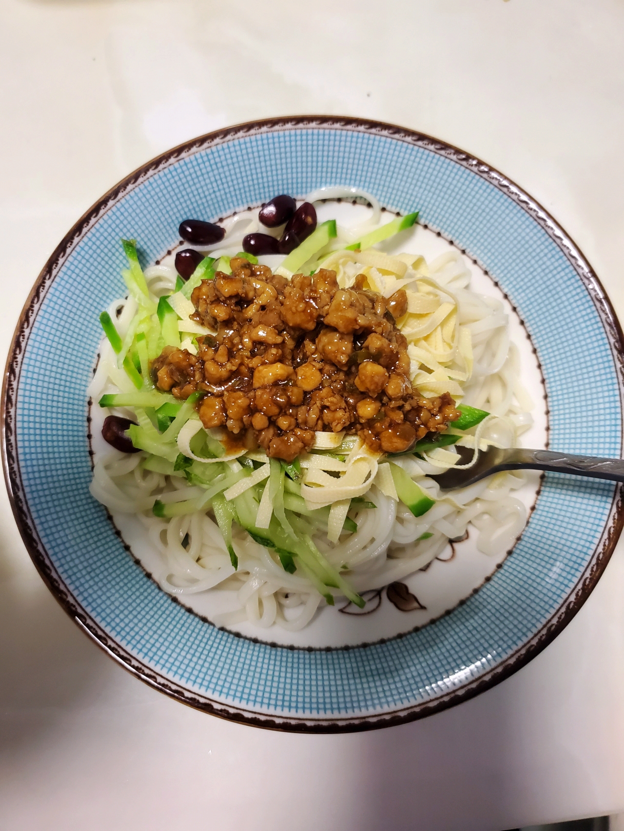 真想让你们尝尝这碗肉酱拌面🍜太香太香了