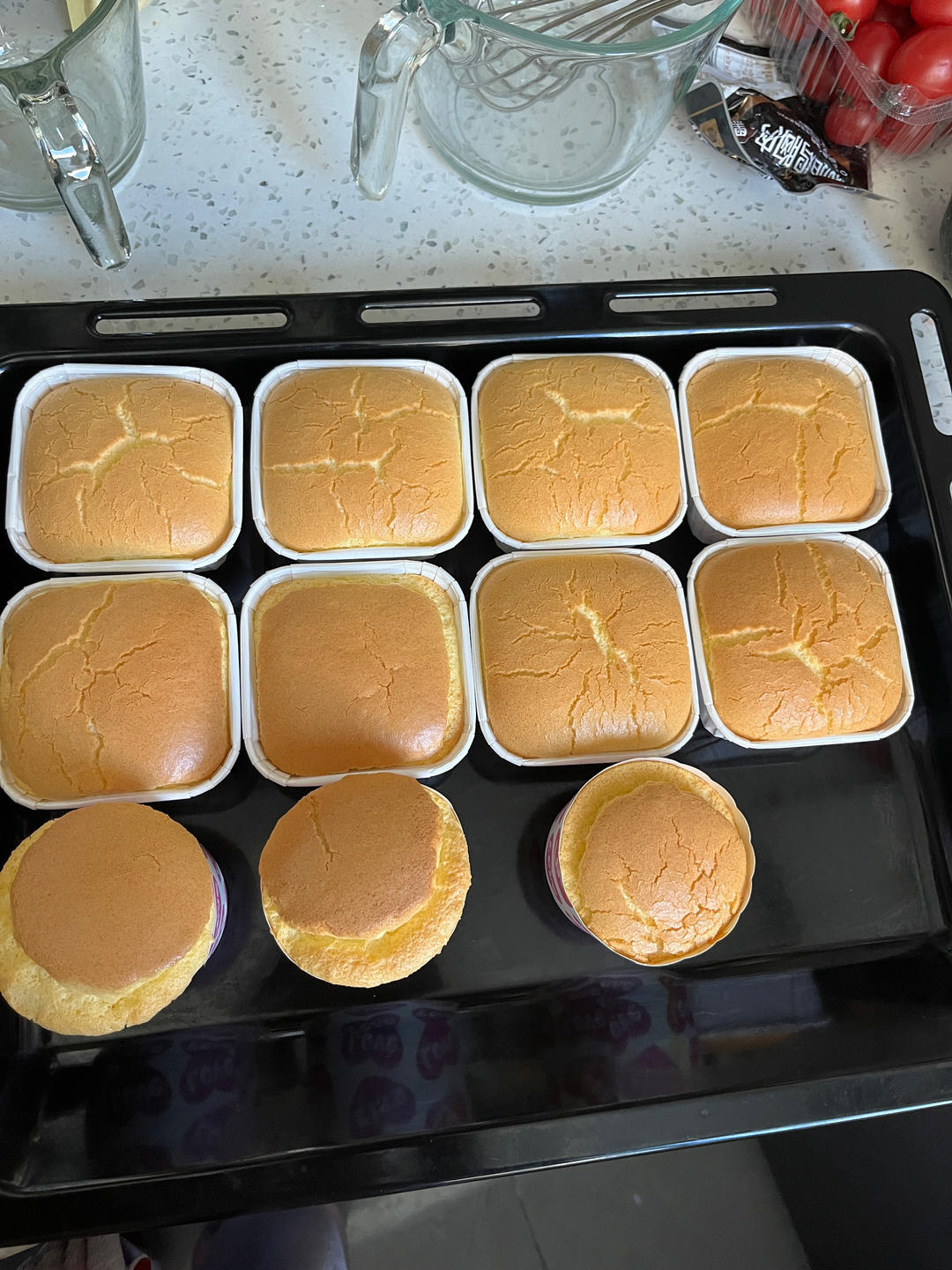 不塌陷不开裂不缩腰杯子蛋糕分享