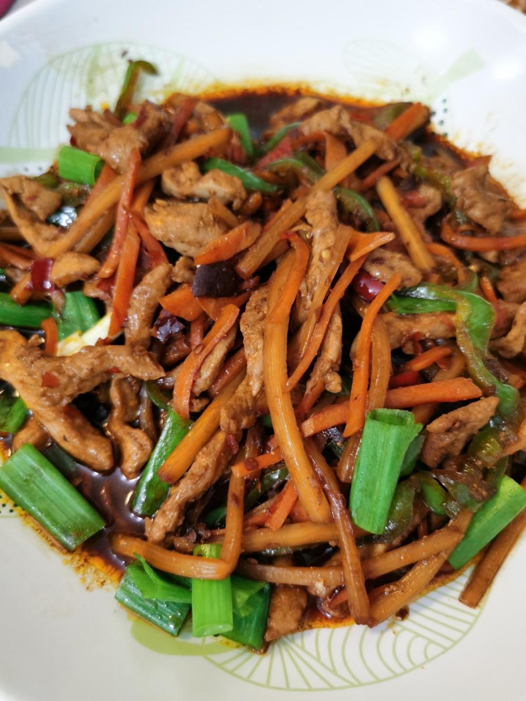厨师长教你：“鱼香肉丝”的老式做法，味道很赞先收藏了