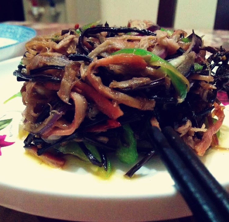 干锅茶树菇