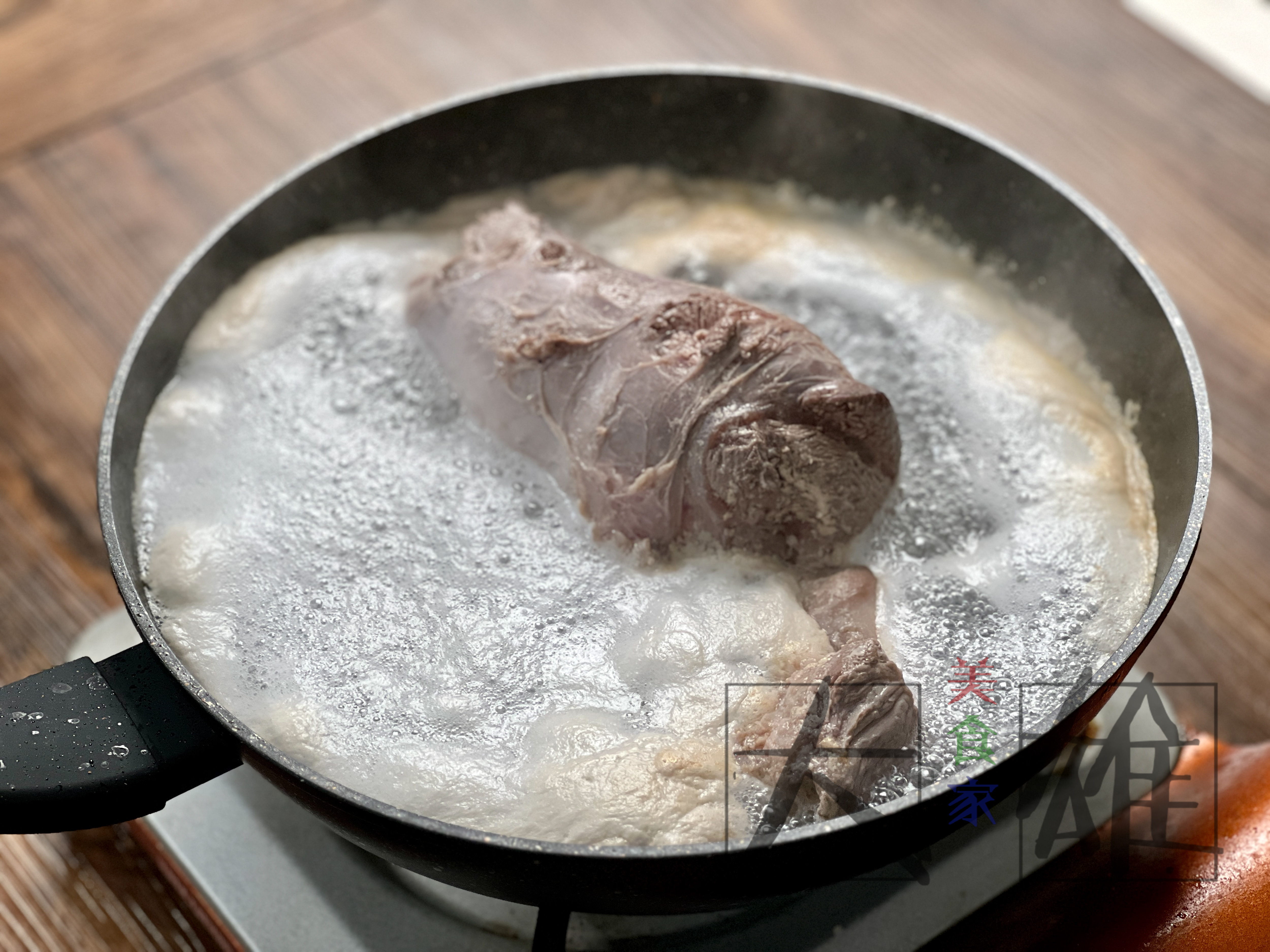 清炖牛腱子+顺手牛肉汤的做法 步骤3