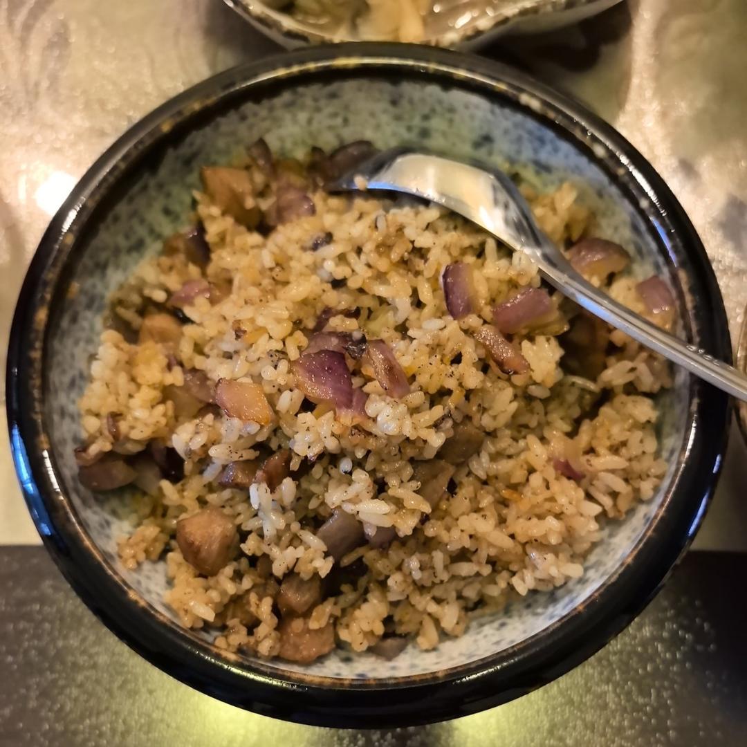 黑胡椒牛肉粒杂蔬炒饭