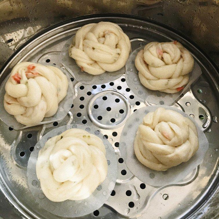 手把手教你蒸既简单又好看又好吃的花花朵🌺花卷（动图图解，一次发酵）