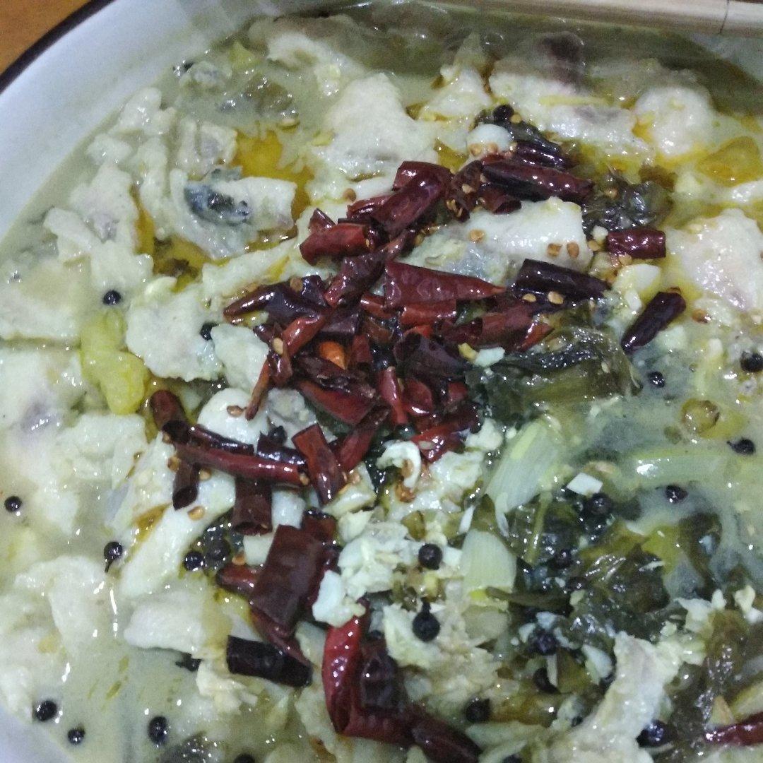 酸菜鱼 Boiled Fish with Sichuan Pickles