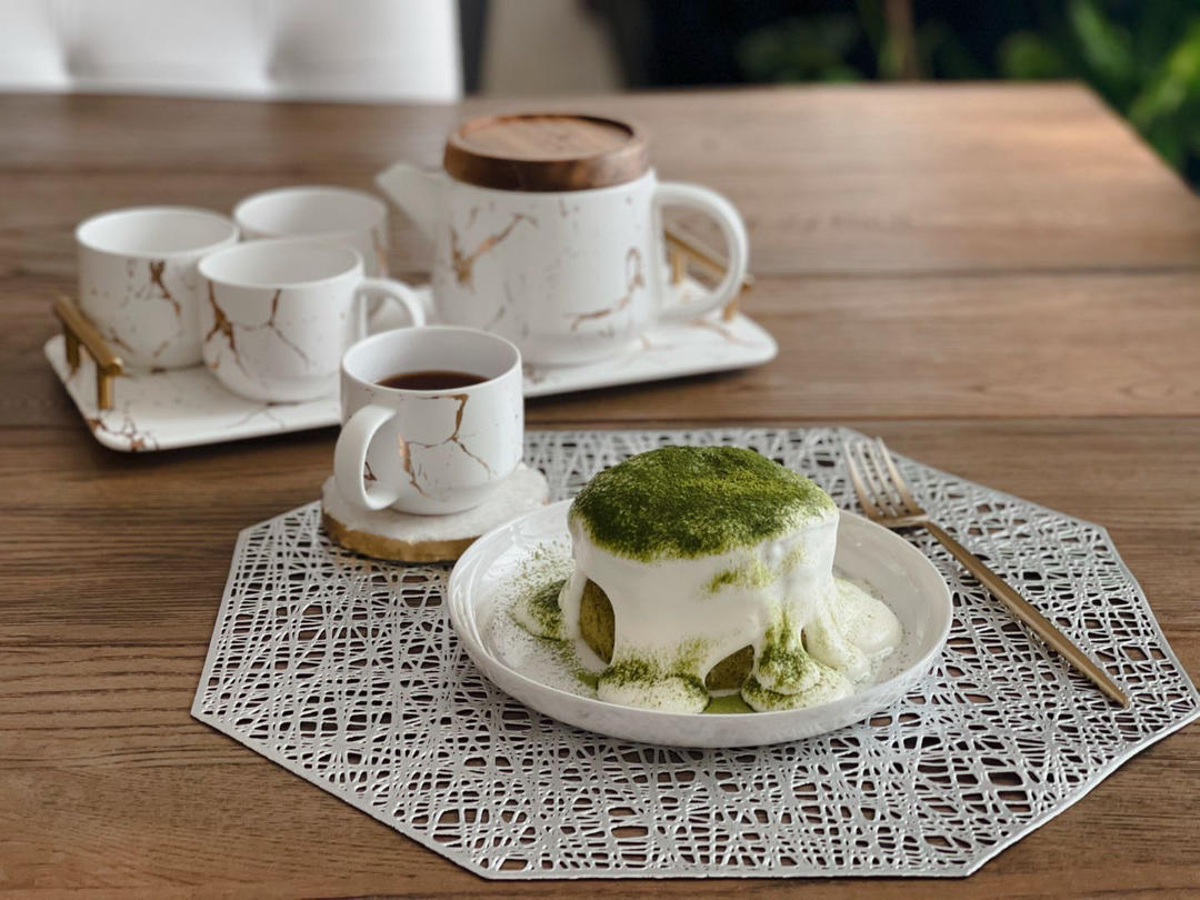 抹茶爆浆奶盖蛋糕