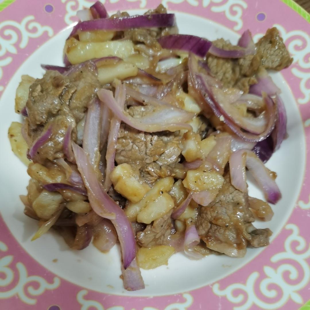 黑椒牛肉炒土豆