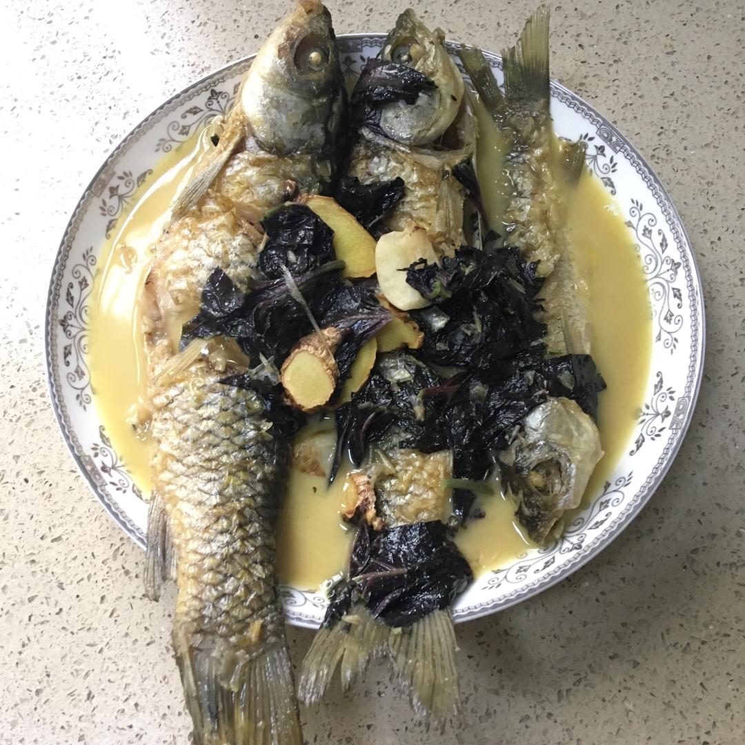 漂浮咖啡y做的紫苏烧草鱼