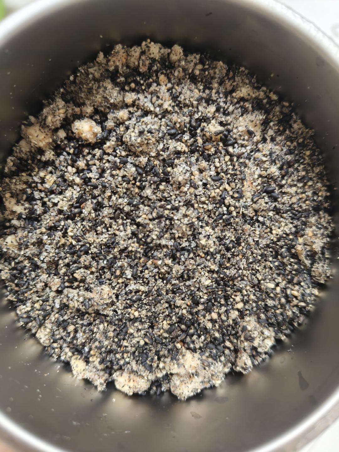 吃了长黑发的芝麻糊