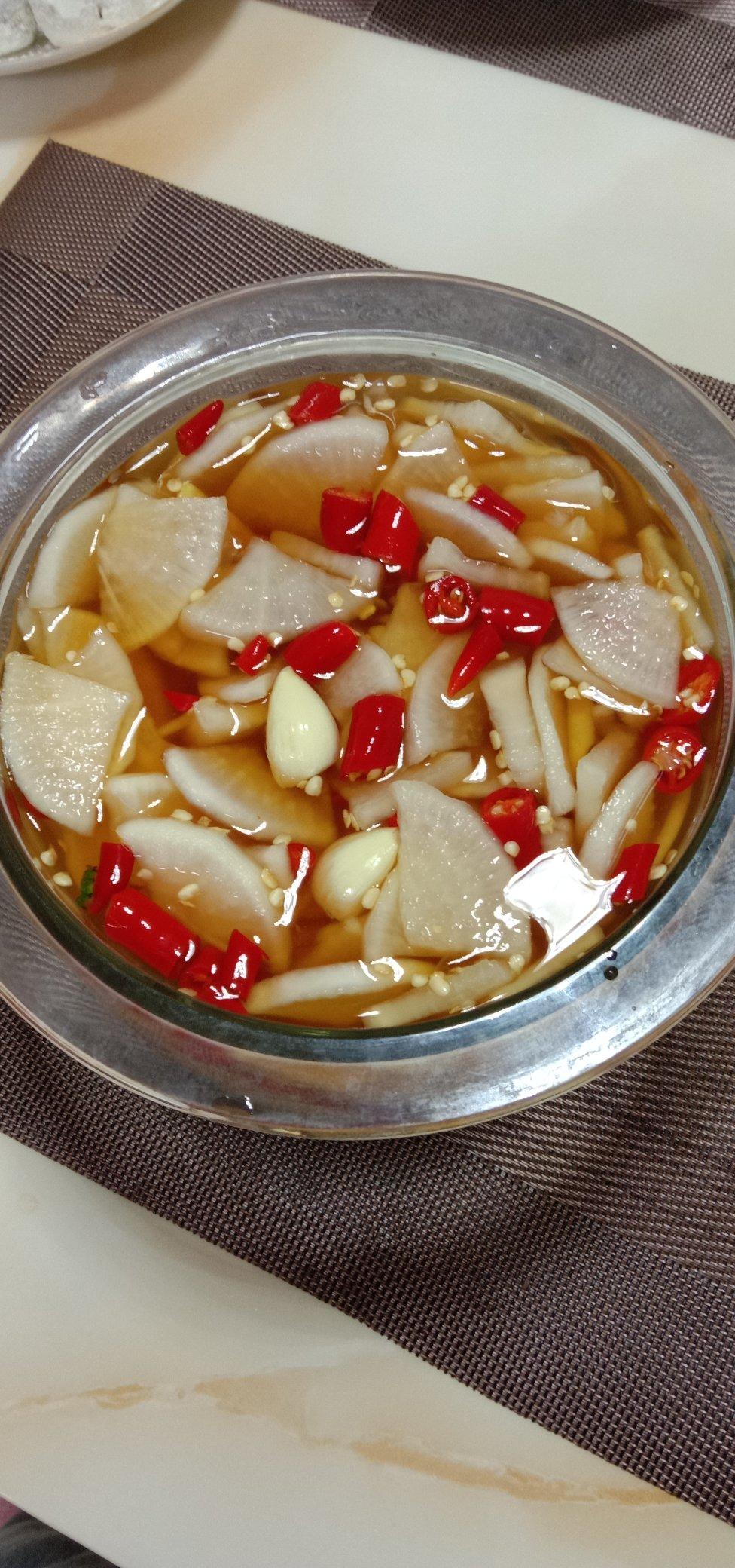 菲菲婉儿做的爽口开胃腌萝卜片