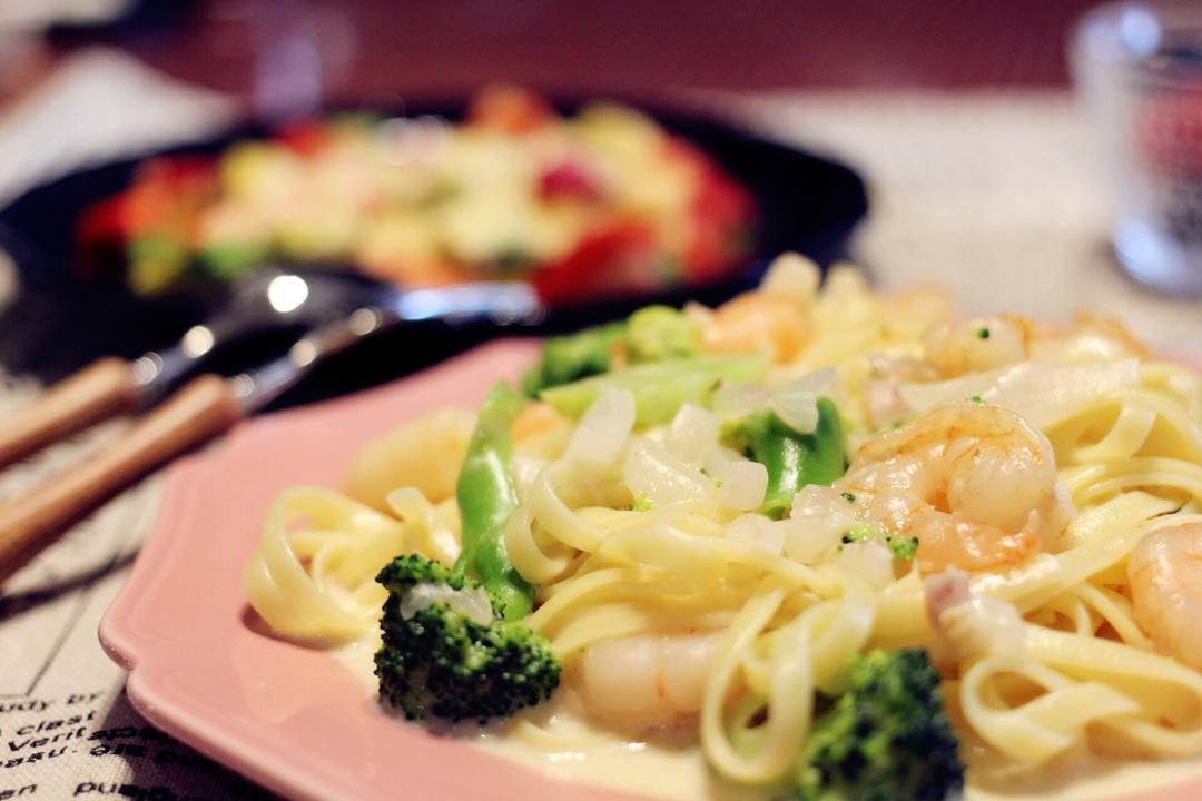 意式海鲜奶油宽面的做法