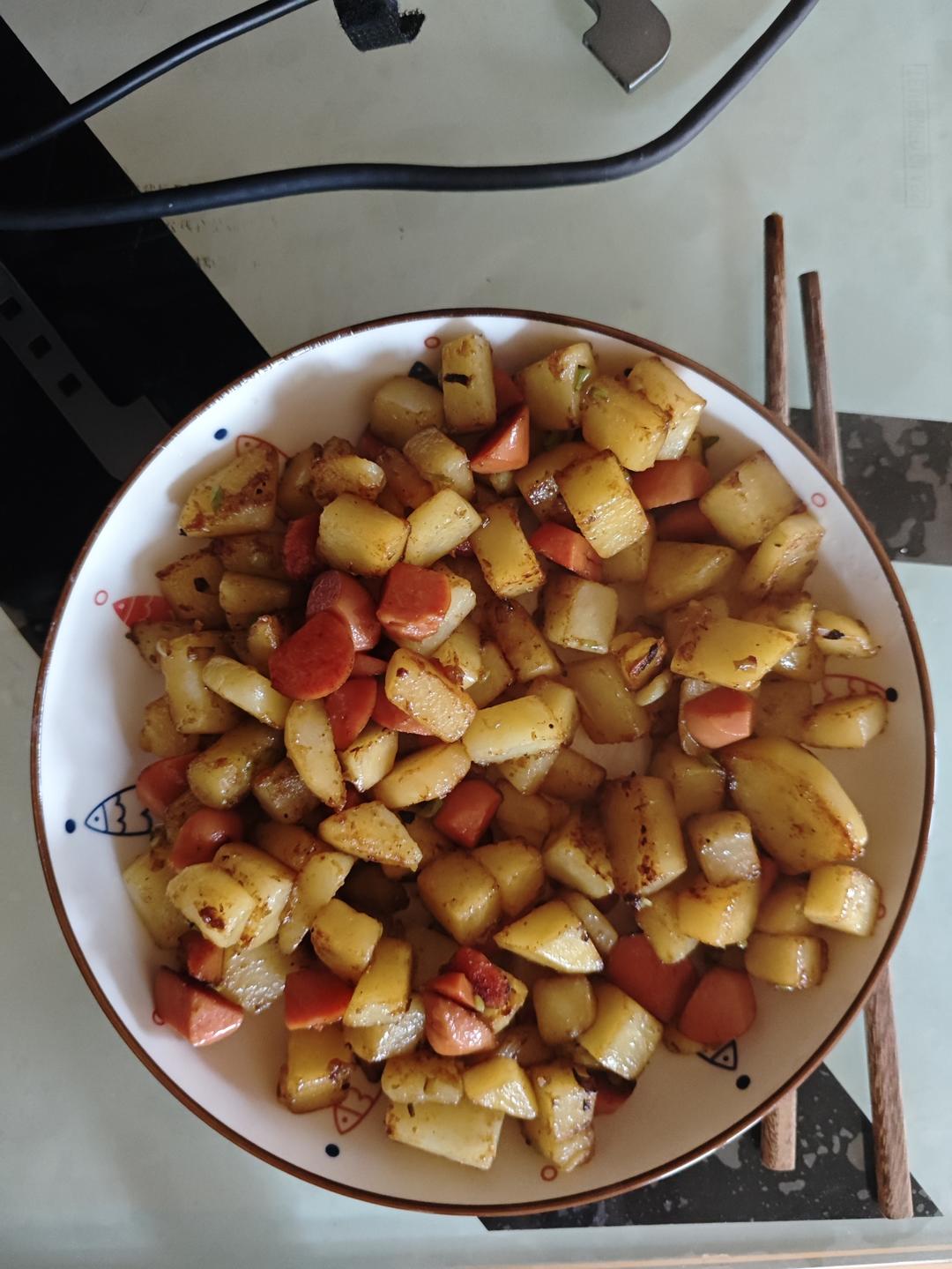 孜然火腿土豆丁