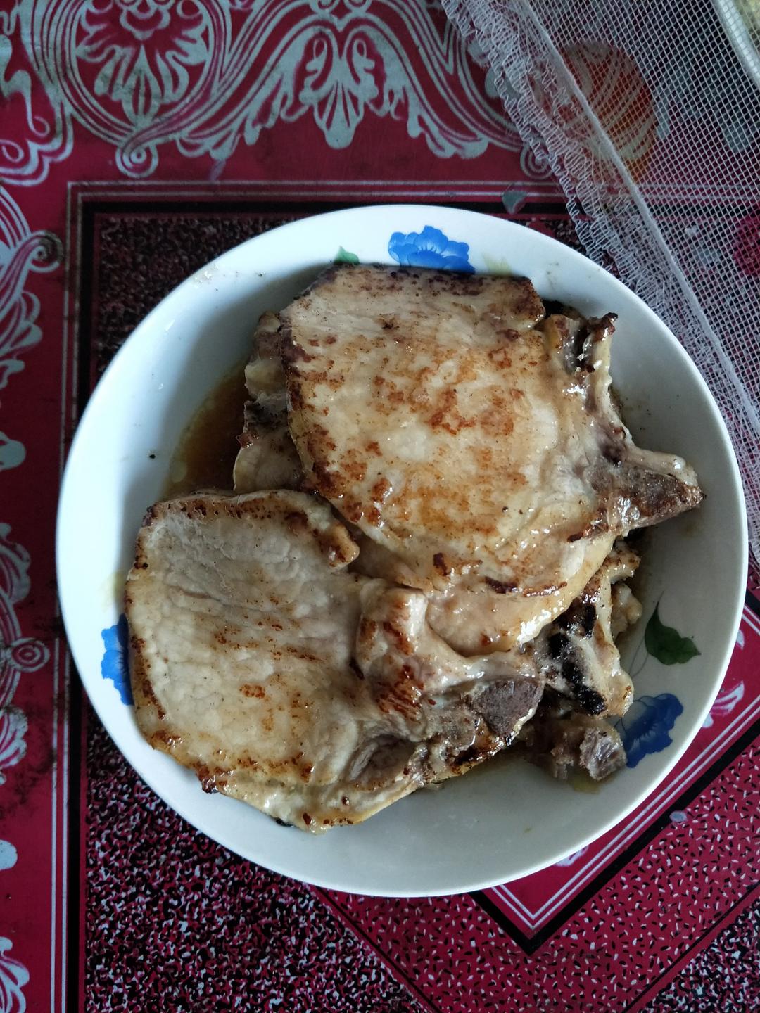 煎猪扒（超简单）和其他的猪扒在这食谱的最下面