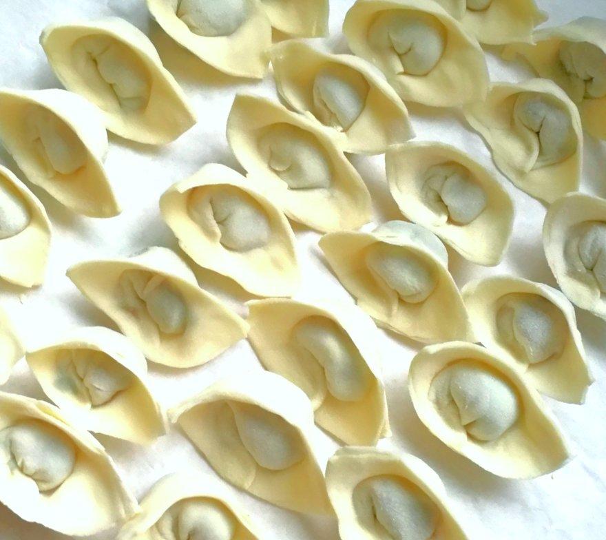 元宝馄饨包法