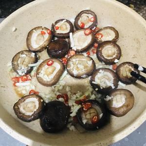 红烧假装自己是鲍鱼的香菇的做法 步骤9