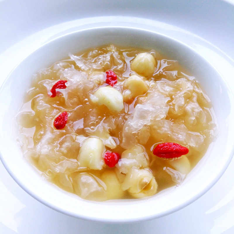 峰风阳扬做的莲子银耳百合羹