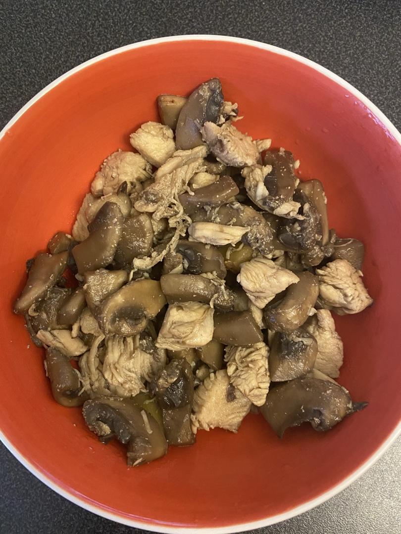 鸡肉炒蘑菇（家常速菜）
