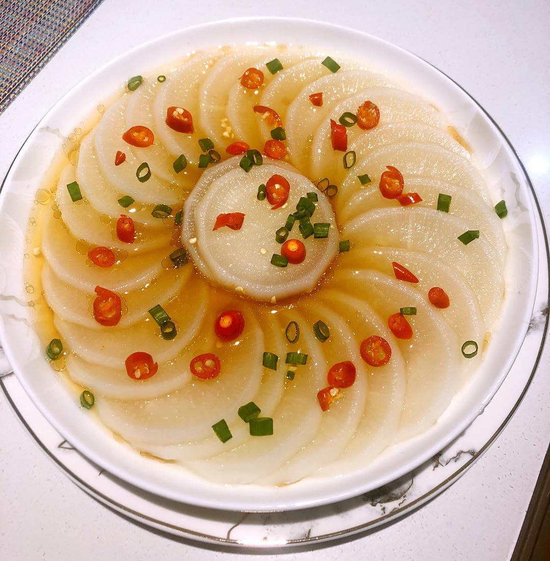 咖哩炒蟹做的清蒸白萝卜