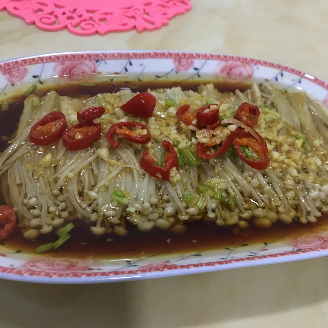 一口上瘾的蒜蓉金针菇