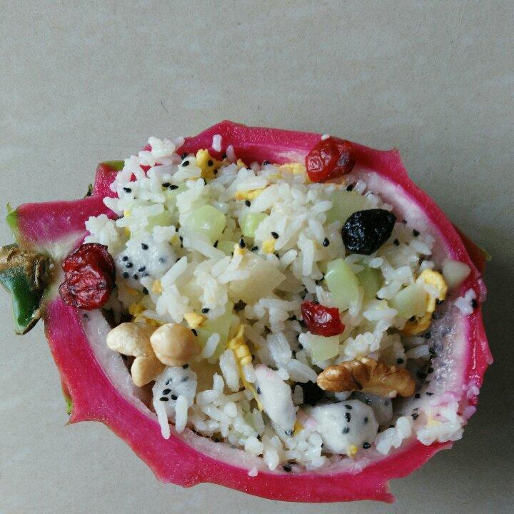 清爽火龙果炒饭
