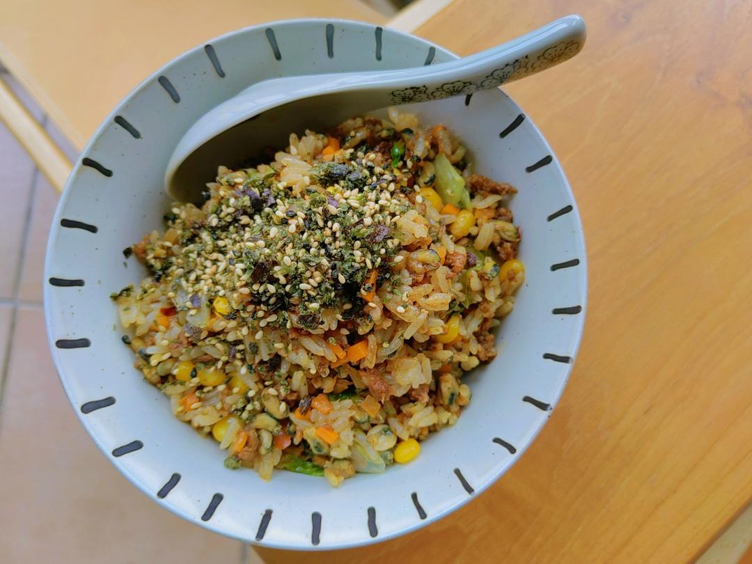 五谷杂粮薄壳米炒饭