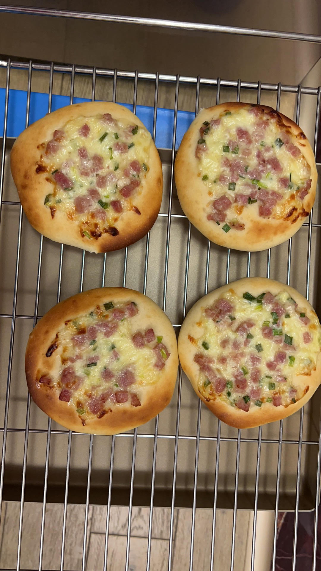 新手必做的午餐肉披萨面包 一次发酵 做法简单 当成早餐太方便了