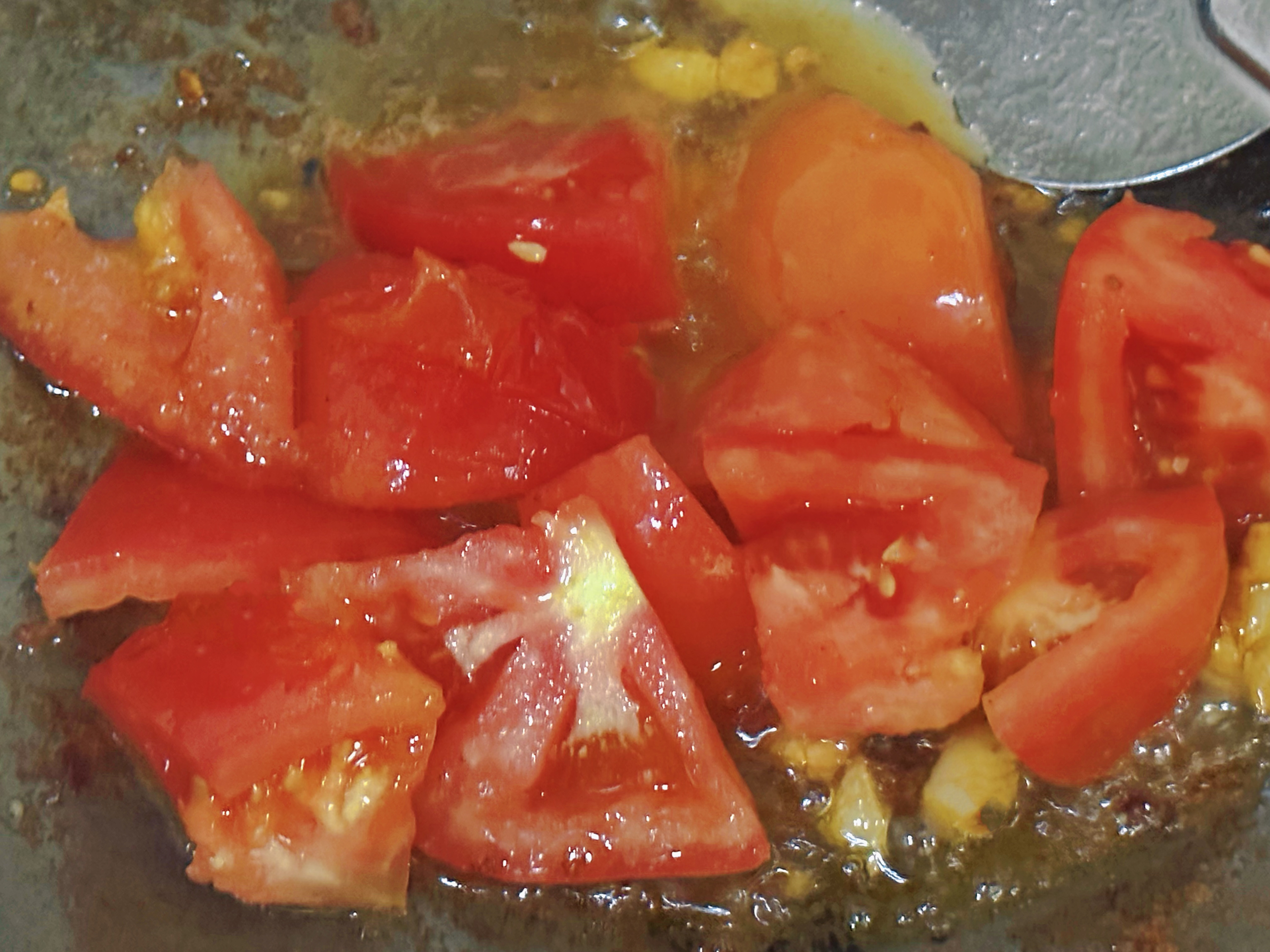 番茄肥牛滑蛋饭的做法 步骤4
