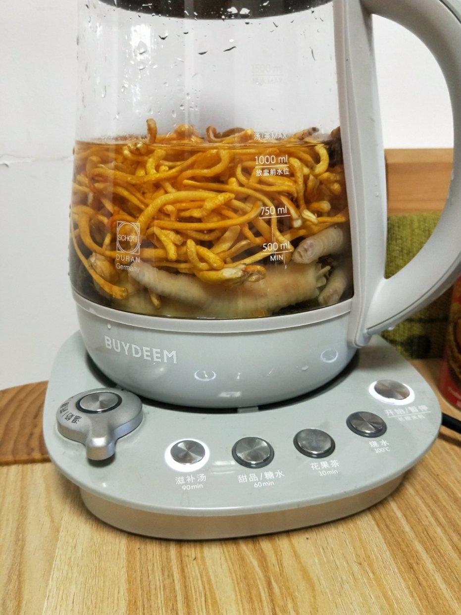 虫草花煲鸡汤