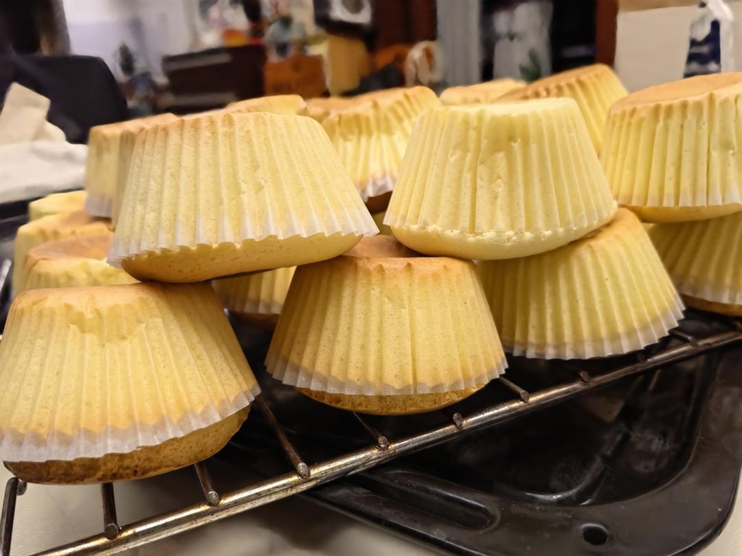 戚风杯子蛋糕的两份笔记