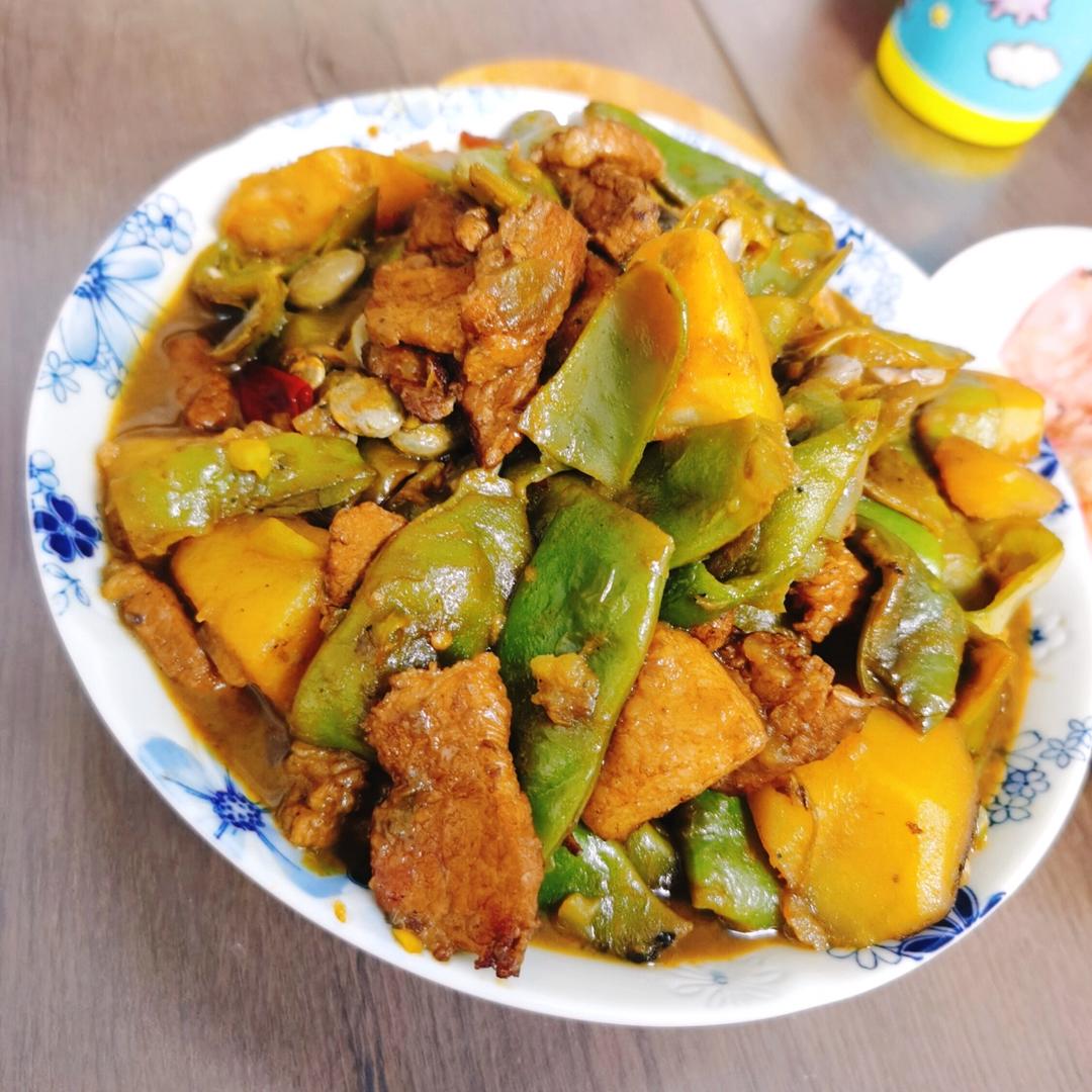 芸豆炖土豆加五花肉