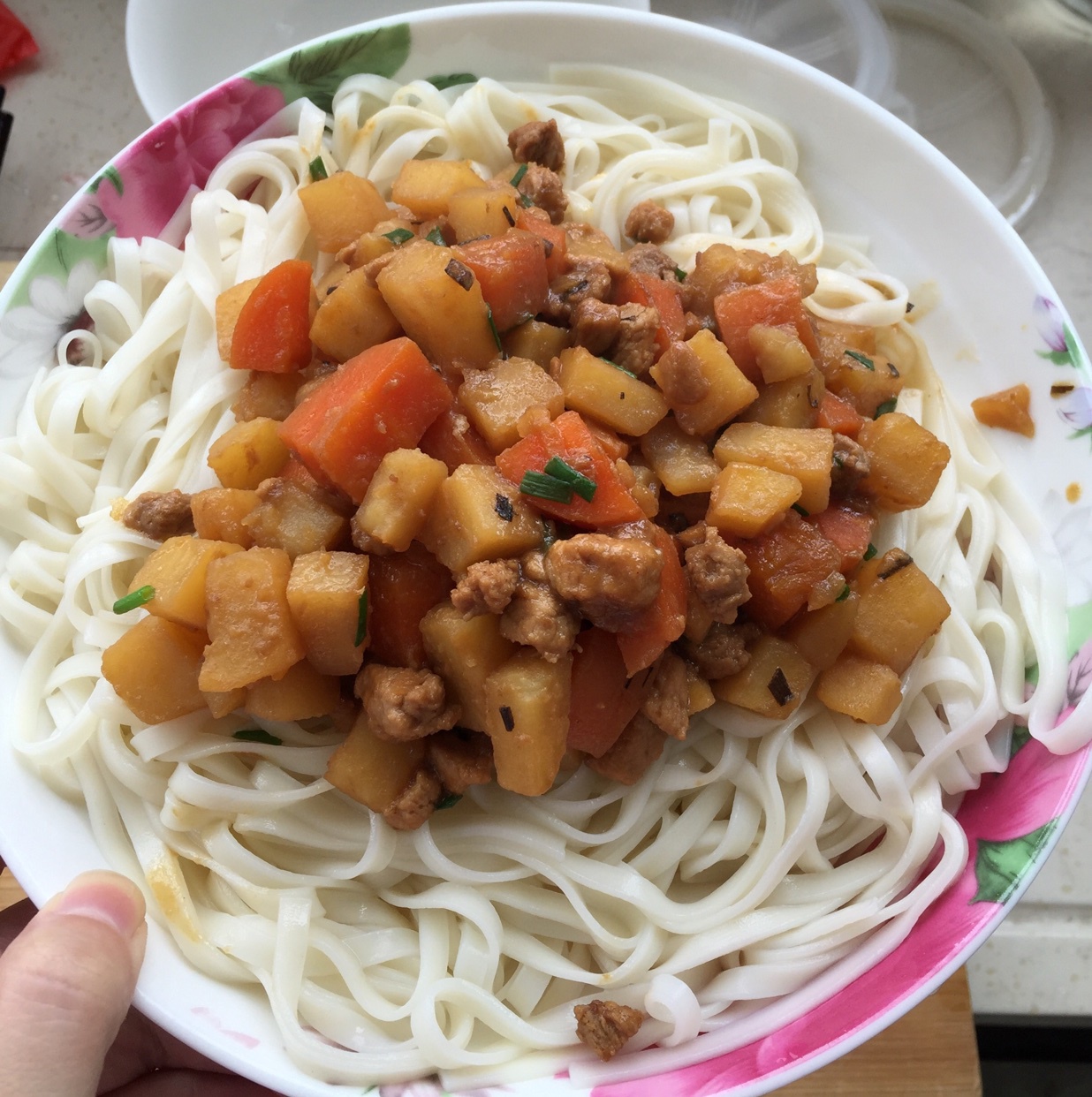 小运宝做的土豆炸酱面