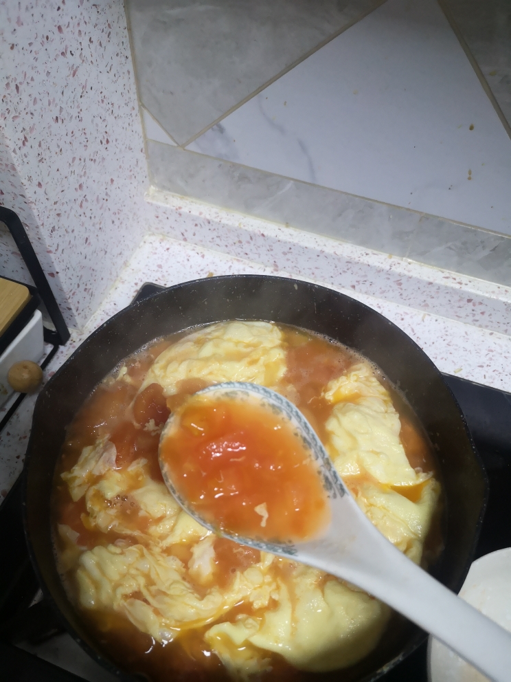 做法简单味道却不简单的西红柿鸡蛋汤 口味浓郁 零失败 每次都光盘的做法 步骤6