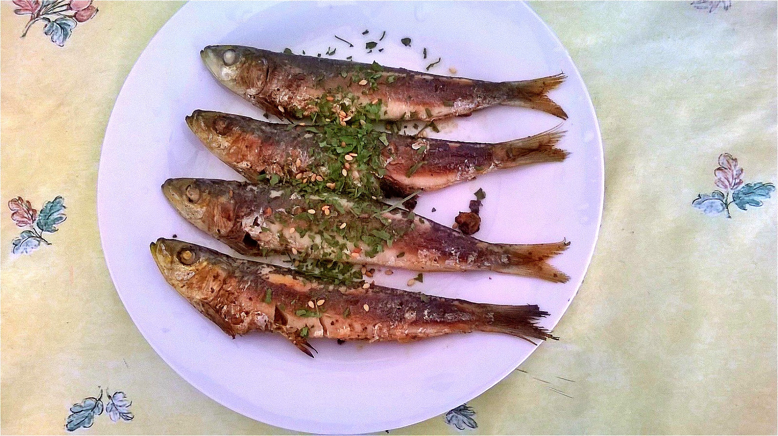 柠檬蒜烤沙丁鱼（Grilled Sardines with Lemon, Garlic, and Paprika）