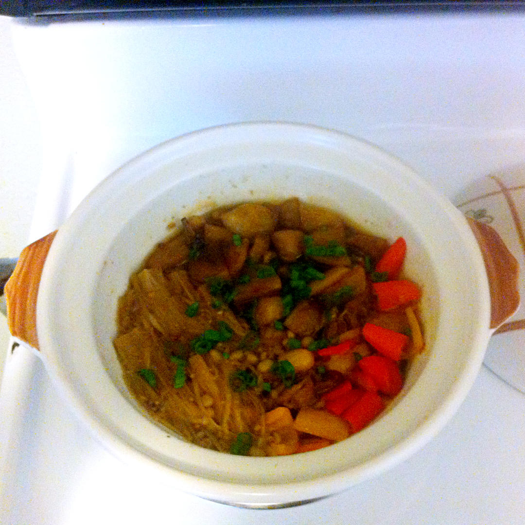 【黄焖鸡米饭】