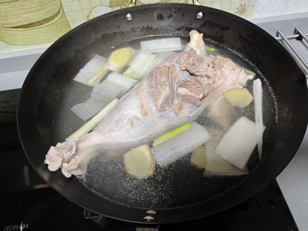 超简单卤牛肉 电饭煲版