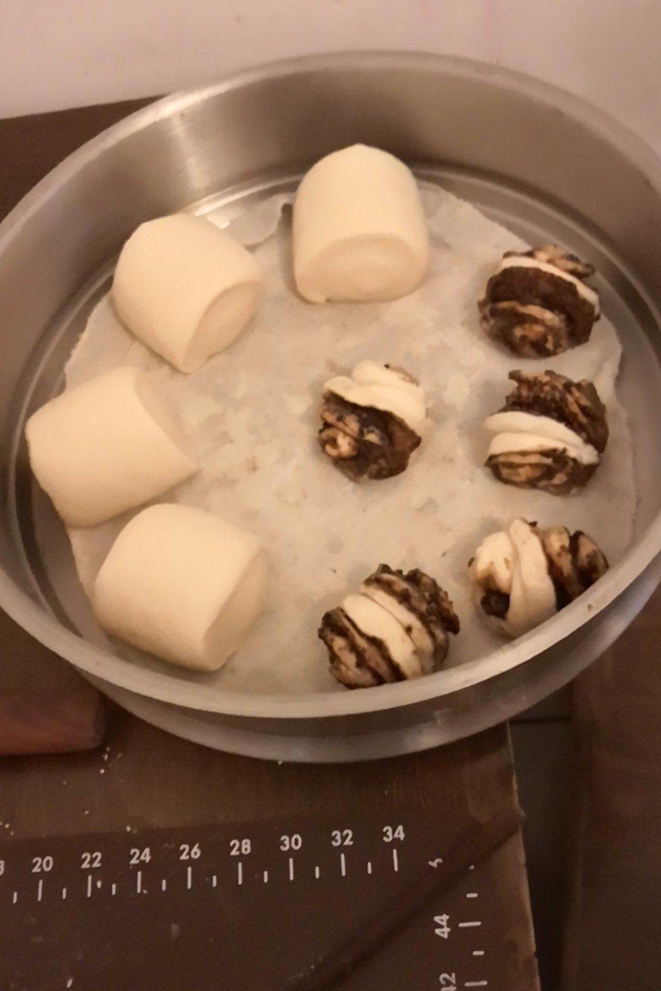 在面包机帮助下蒸馒头