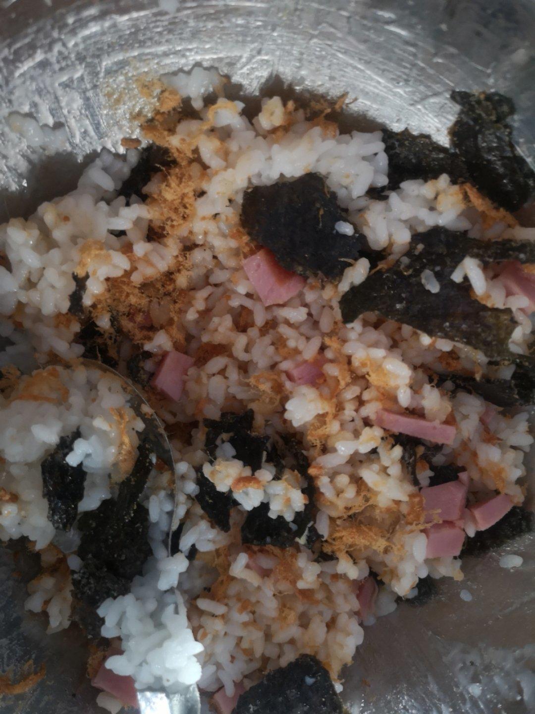 肉松饭团