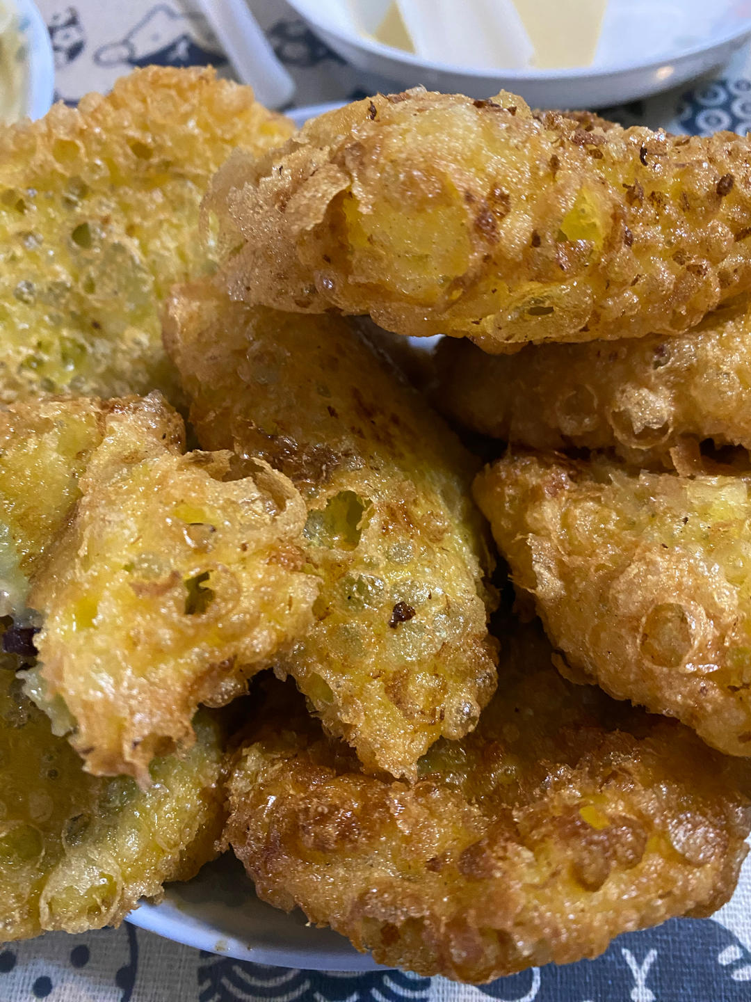 酥掉渣的黄米面炸糕