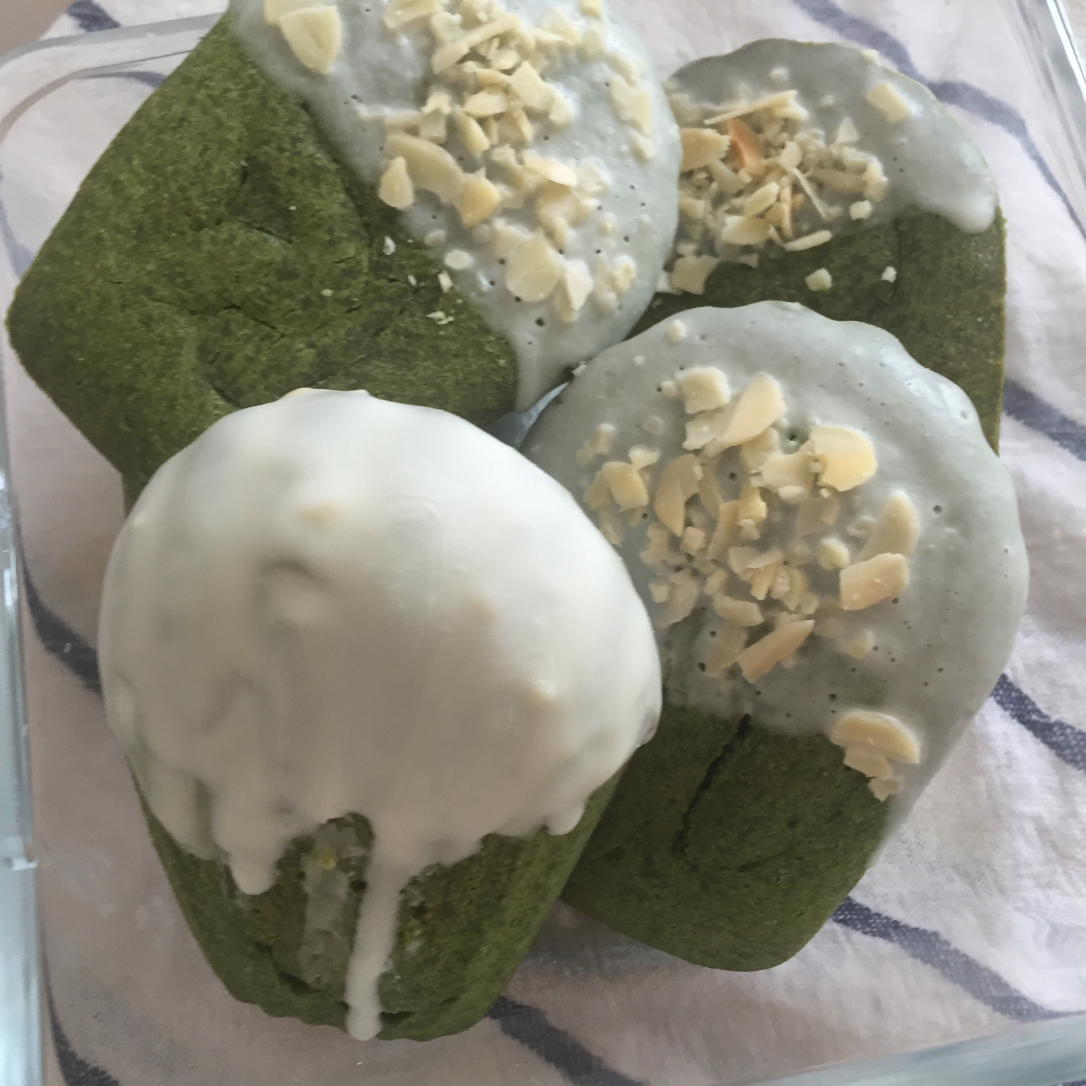 春日恋人-白巧克力玛德琳