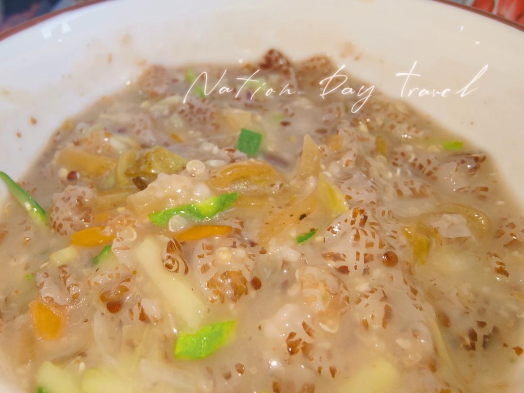 喝粥不怕胖：三文鱼燕麦蔬菜粥