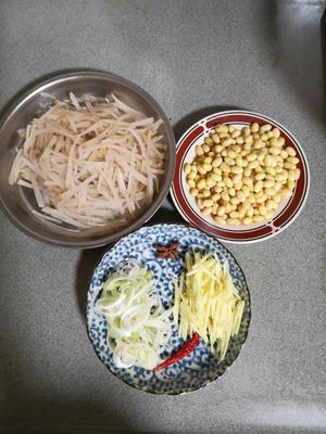 清香的黄豆炒水疙瘩的做法 步骤1