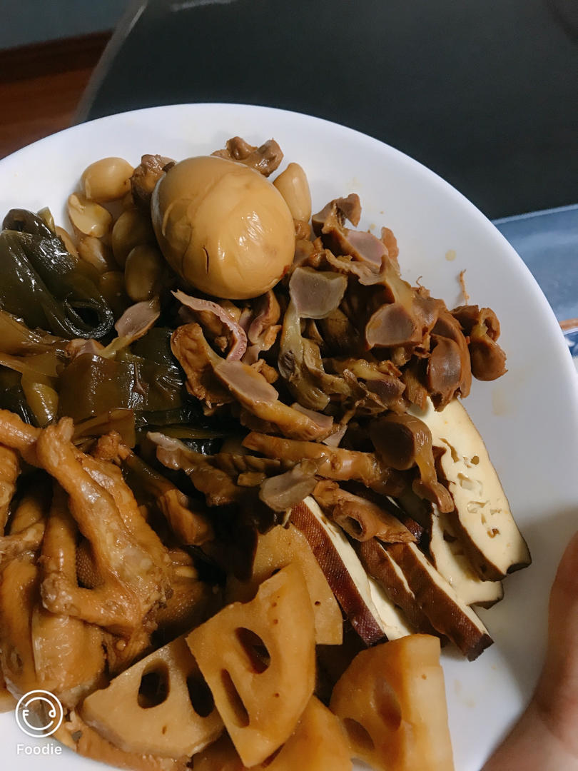 秘制卤鸡爪鸡胗