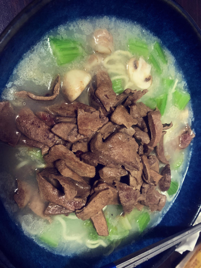 芹菜猪肝