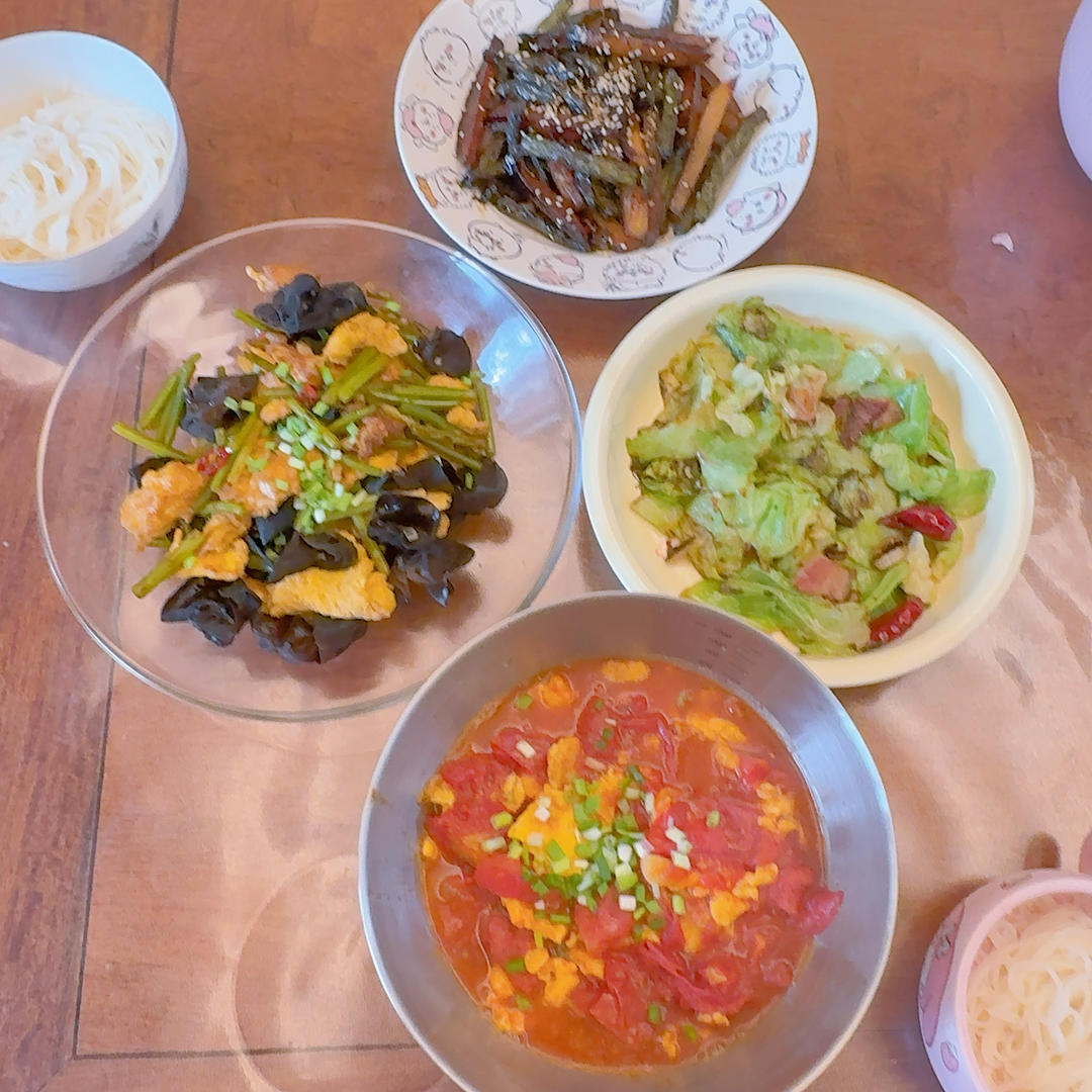 蒜薹这样炒，鲜香入味！好吃又营养🍚